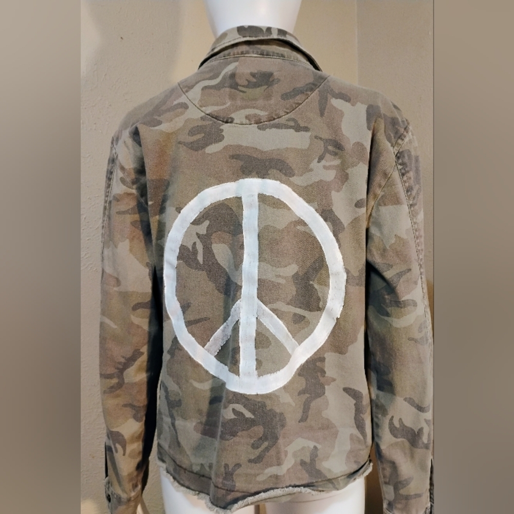 Sanctuary Cropped Camouflage Jacket